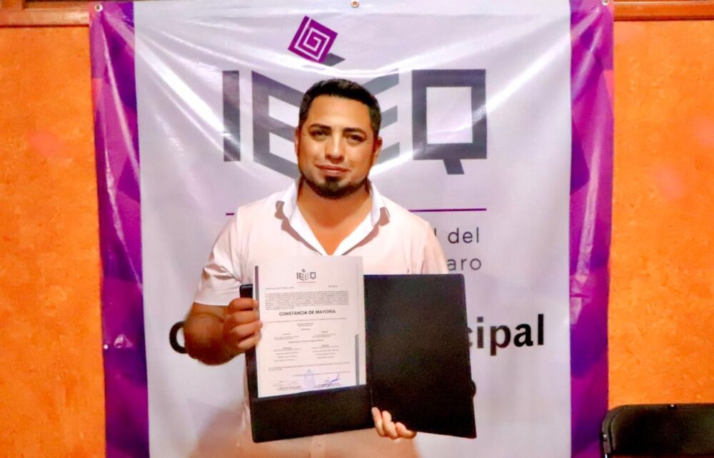 Recibe Fernando Sánchez, constancia de mayoría Recibe Fernando Sánchez, constancia de mayoría