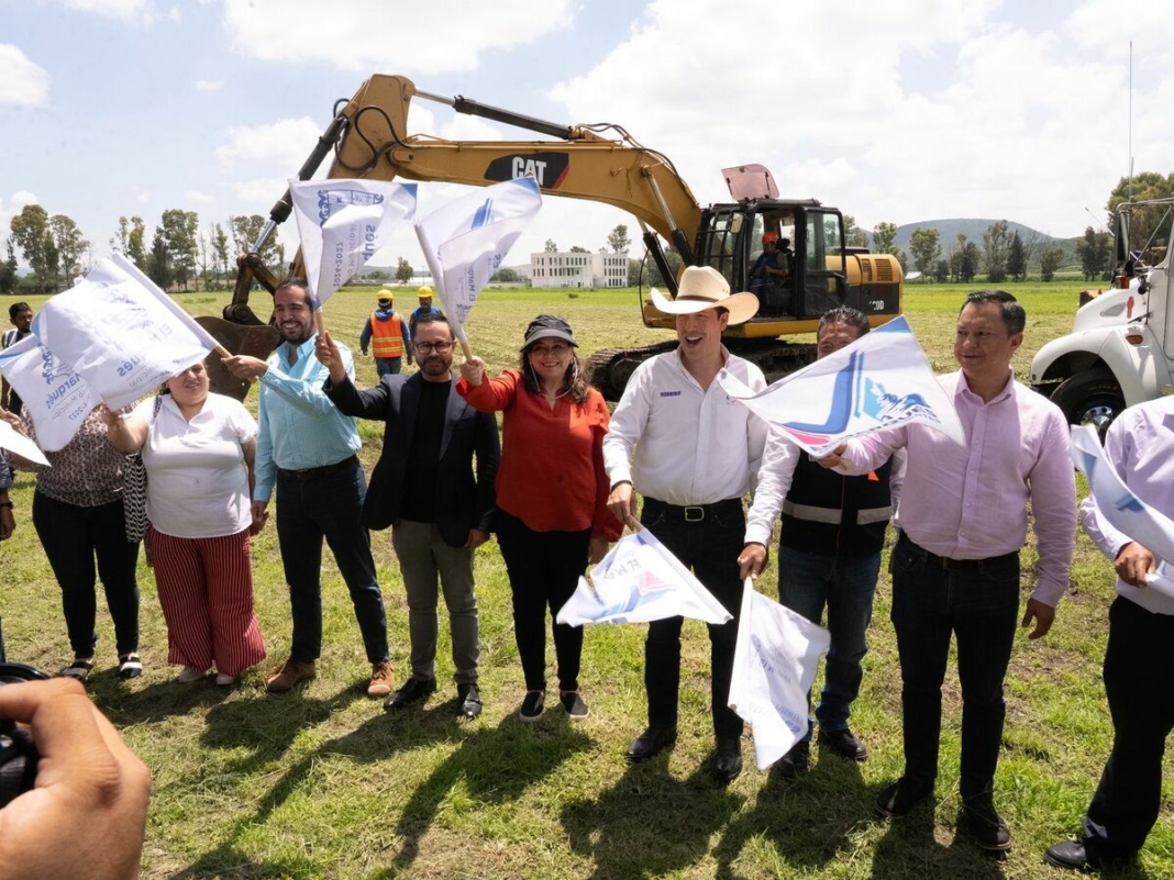 Rodrigo Monsalvo impulsa obra histórica con la UAQ
