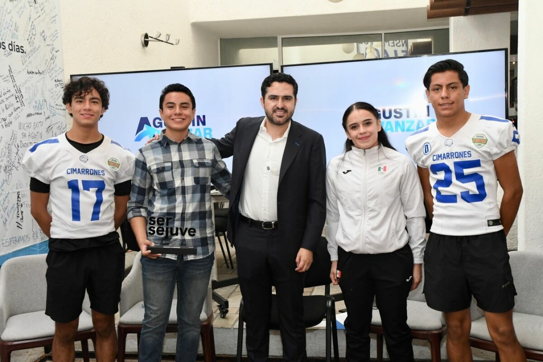 Más becas para que ningún joven deportista se quede en la banca por falta de recursos: Agustín Dorantes