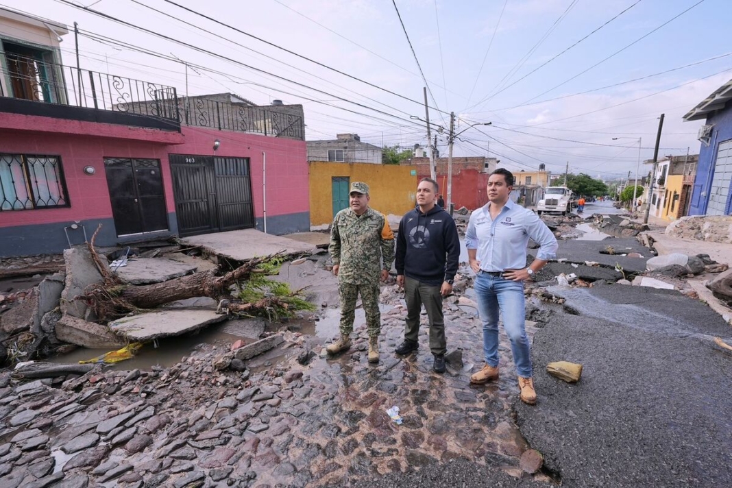 Felifer Macías encabeza acciones de apoyo a familias tras lluvias en la capital