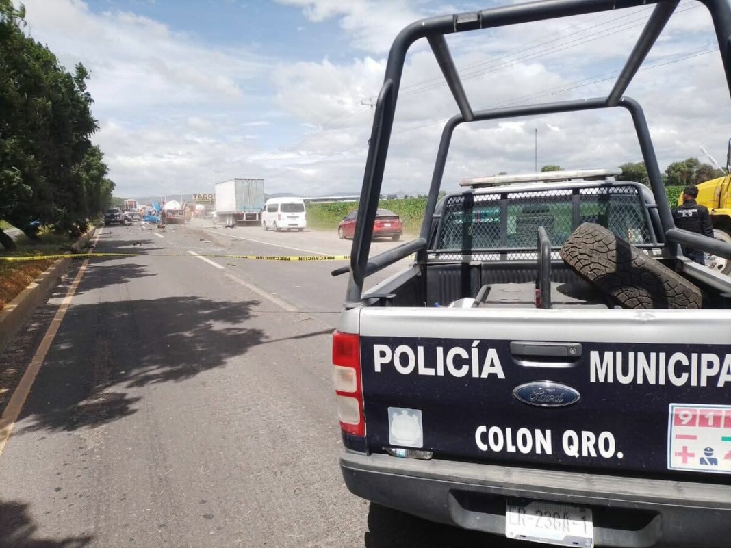 Carambola en la carretera estatal 100 deja una persona sin vida; cierran circulación en la zona