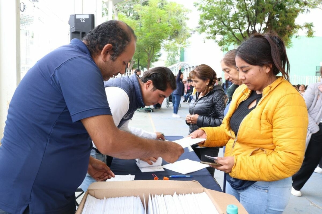 Beneficiarios reciben Tarjetas Contigo en la capital Borrador automático