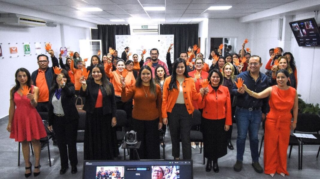 Comparte IEEQ “herramientas violetas”a mujeres Borrador automático