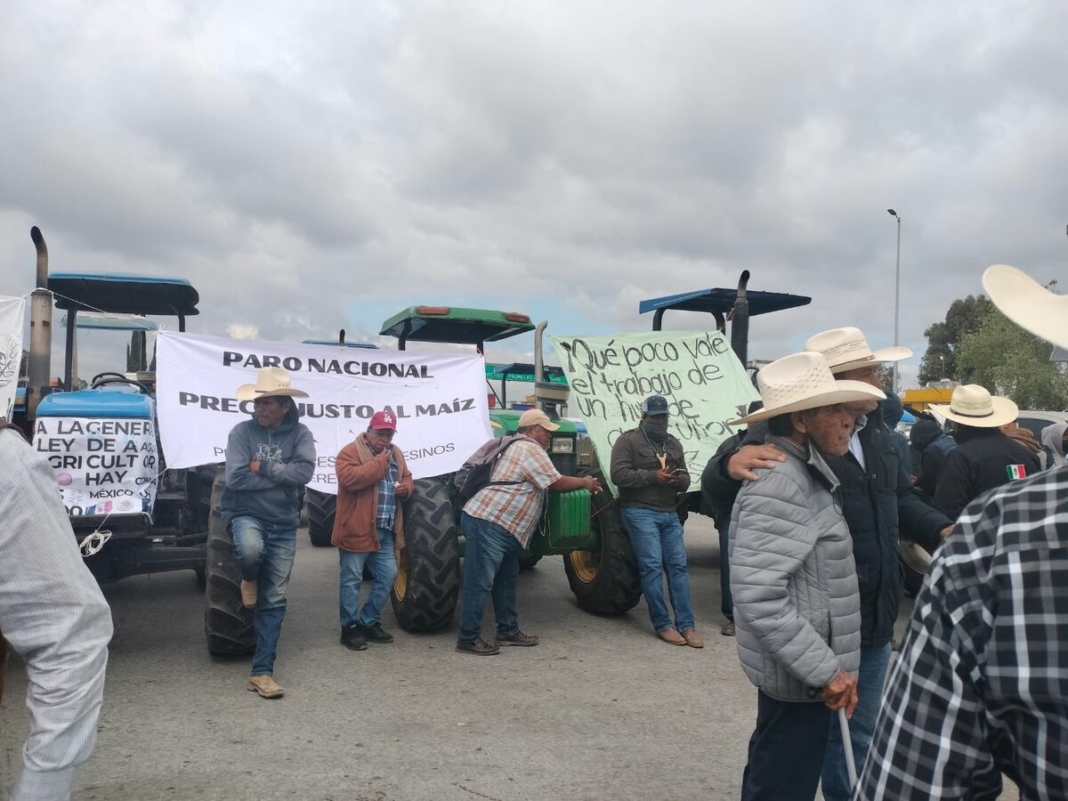 Mauricio Kuri reconoce afectaciones por bloqueos carreteros y analiza apoyo económico al campo queretano