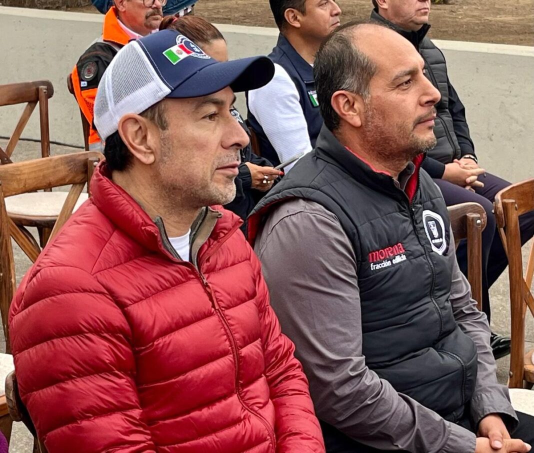 Regidor Oscar Sandoval estuvo presente en el arranque del Operativo Especial de Invierno 2025 del Programa Héroes Paisanos en Querétaro Regidor Oscar Sandoval estuvo presente en el arranque del Operativo Especial de Invierno 2025 del Programa Héroes Paisanos en Querétaro