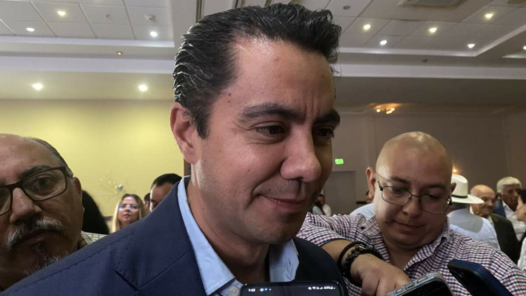 Exige Felifer Macías a estacionamientos del Centro Histórico ampliar horarios y ofrecer baños públicos