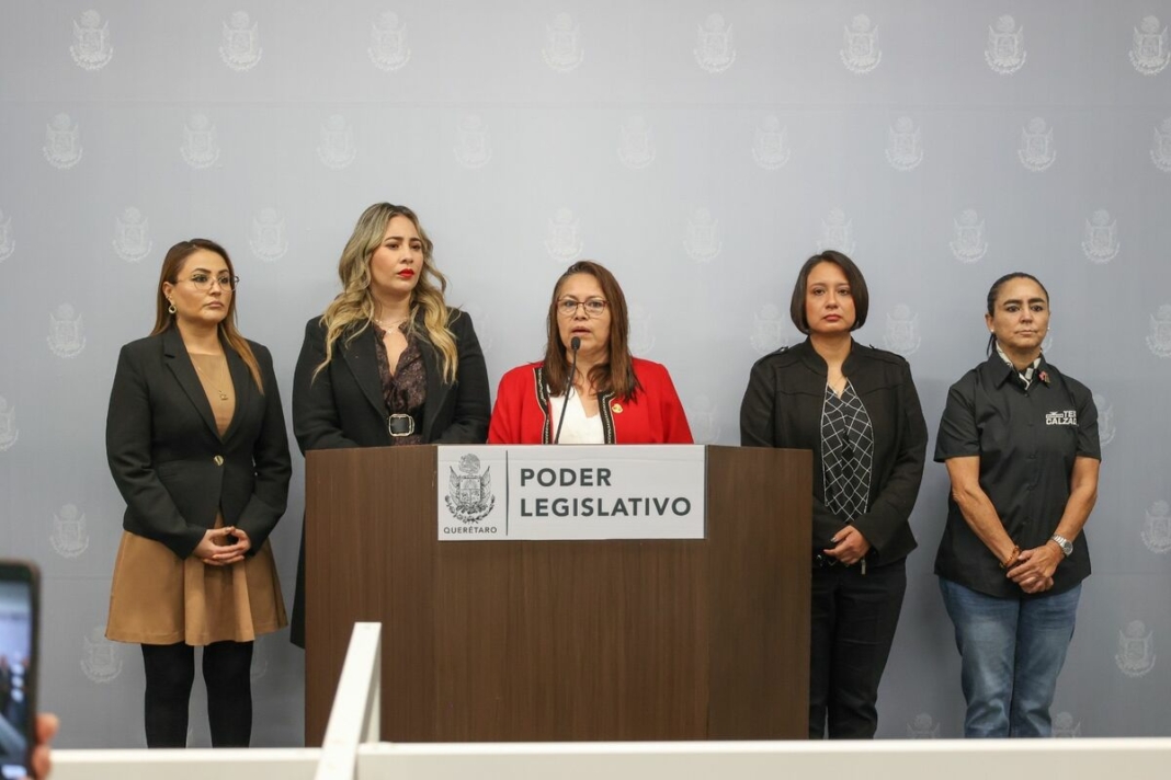 Diputadas respaldan a la presidenta Claudia Sheinbaum y se suman a la molestia e indignación por el acoso del que fue objeto