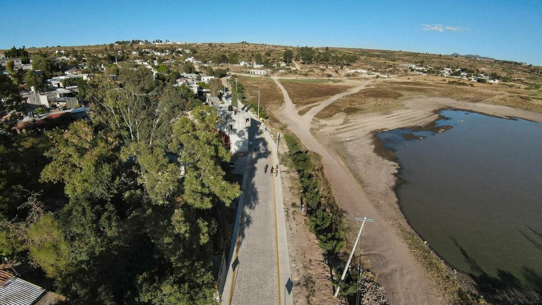 Entregan urbanización de calle en la comunidad El Jaral, en Corregidora