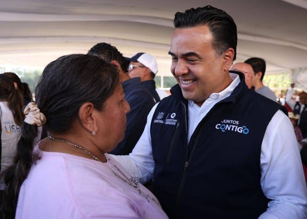 Confirman cinco fallecidos y cinco lesionados tras accidente en la Sierra Gorda; Gobierno del Estado brinda apoyo a familias