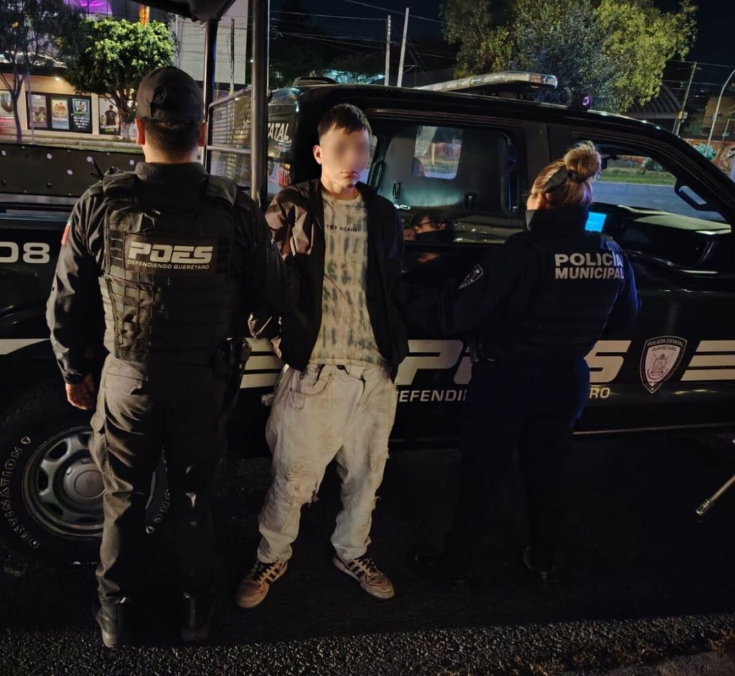 Detienen a presunto responsable de robo a joyería en Plaza La Victoria