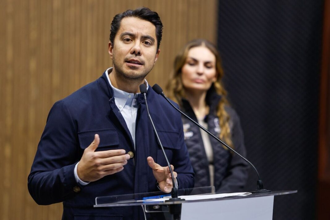 Invita Felifer Macías a disfrutar el Festival de la Alegría Querétaro Contigo 2025 Borrador automático