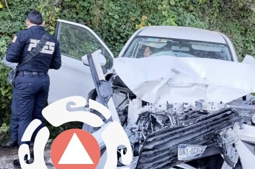 Choque frontal en Pinal de Amoles deja cuatro personas lesionadas Choque frontal en Pinal de Amoles deja cuatro personas lesionadas