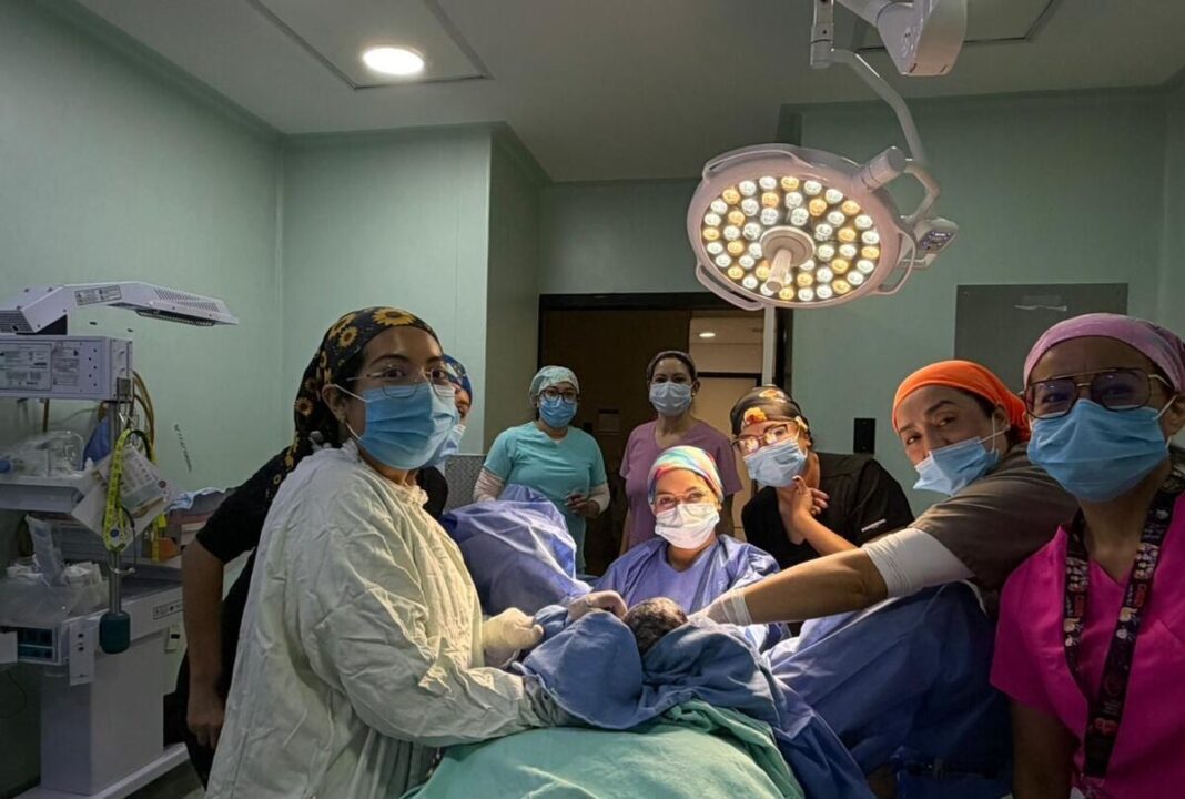 Niña la primera bebé del 2026 nacida en el IMSS Querétaro Niña la primera bebé del 2026 nacida en el IMSS Que