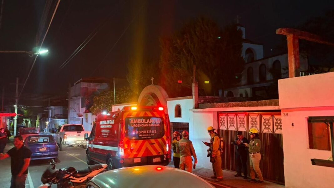 Explosión por fuga de gas deja a adulto mayor lesionado en la colonia Fátima, en San Juan del Río Explosión por fuga de gas deja a adulto mayor lesionado en la colonia Fátima, en San Juan del Río