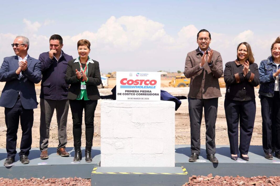 Colocan primera piedra del Costco; 100 mdd de inversión para Corregidora