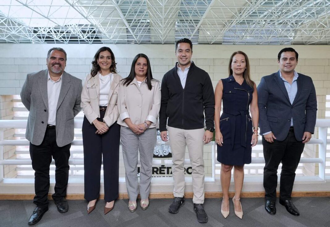 Da a conocer Felifer Macías nuevos nombramientos en su equipo de trabajo Da a conocer Felifer Macías nuevos nombramientos en su equipo de trabajo