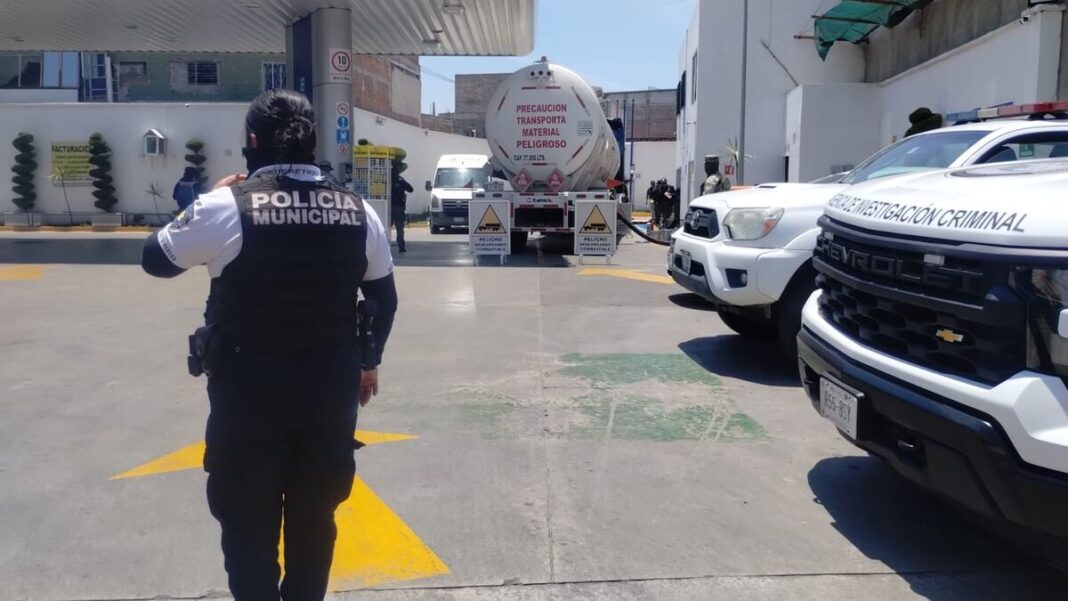 FGR catea gasolinera en 5 de Febrero por robo de hidrocarburo