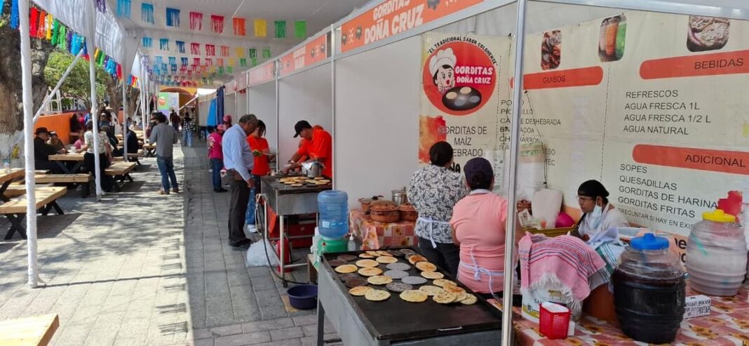 Destaca la gastronomía queretana en Festival del Nopal, el Pulque y la Gordita de Colón Destaca la gastronomía queretana en Festival del Nopal, el Pulque y la Gordita de Colón