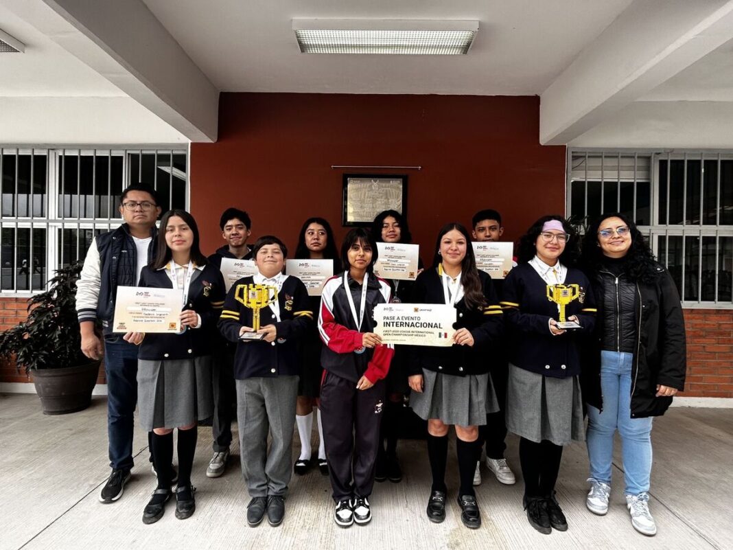 Gana secundaria Roberto Ruíz Obregón pase a torneo internacional de robótica Borrador automático